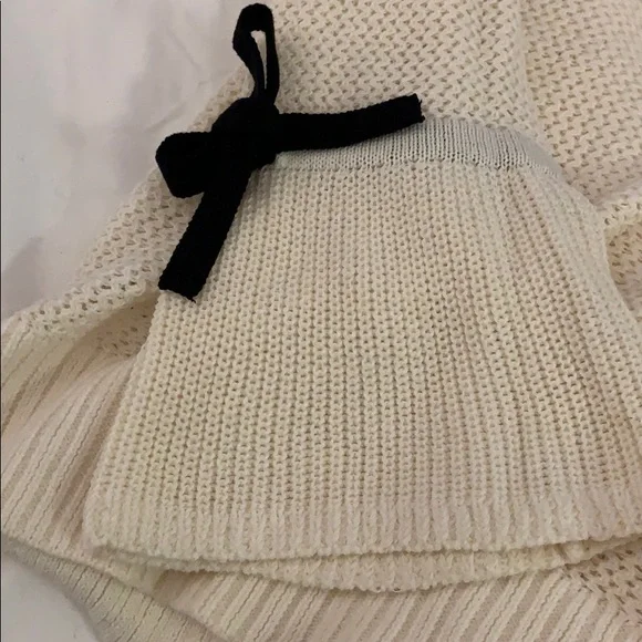 LOFT Sweater w/ Bell Sleeves with Decorative Bows - Picture 5 of 6